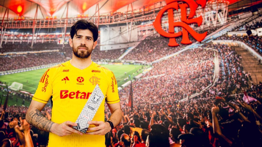 Rossi, do Flamengo, é eleito o goleiro do mês do Campeonato Brasileiro