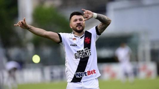 Rossi foi destaque do Vasco diante do Coritiba