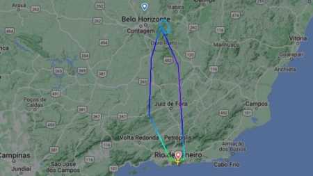 Rota do avião da Latam sobre o Aeroporto Internacional de Belo Horizonte em Confins
