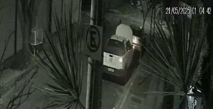 Vídeo: rua da Pampulha, em BH, tem dois carros roubados em menos de 12h