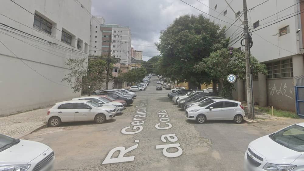 Dupla rouba moto, foge e troca tiros com a polícia na região Leste de BH