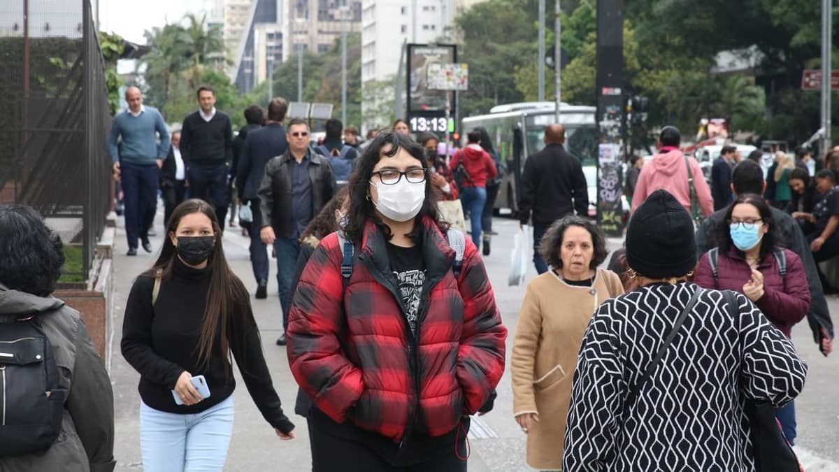Covid-19: Brasil registra 12,6 mil novos casos e 67 mortes em 24 horas