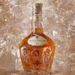 Uísque desenvolvido para homenagear a Rainha Elisabeth II chega ao Brasil