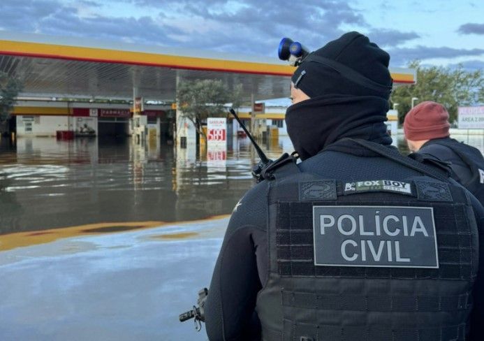 RS tem alerta de chuva intensa, baixa do Guaíba e prisões em meio à tragédia