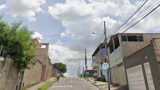 Rua Antônio Machado, bairro Laranjeiras em Betim