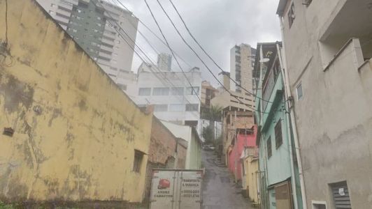 Rua Cristo Rei, no Bairro Buritis
