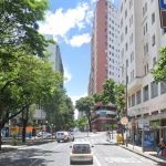 Jovem tenta defender amigo e acaba esfaqueado na rua da Bahia, no Centro de BH 