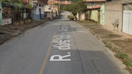 Rua dos Ipês Amarelos em Santa Luzia na região metropolitana de Belo Horizonte