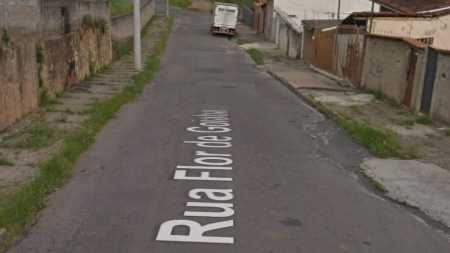 Rua Flor de Goiaba, no bairro Tupi, região Norte de Belo Horizonte