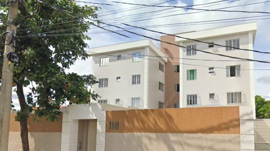 Rua Francisco Julião, 110, no bairro Adeodato
