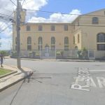 Homem cai de prédio, bate em ônibus e fica gravemente ferido em Belo Horizonte  