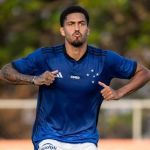 Juiz explica expulsão de zagueiro do Cruzeiro contra Atlético: 'Imitou galinha'