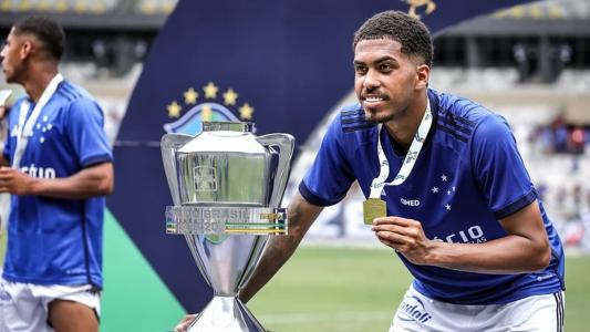 Ruan Santos é filho do ex-jogador Narciso, que teve passagem marcante pelo Santos, e Seleção Brasileira, nos anos 1990