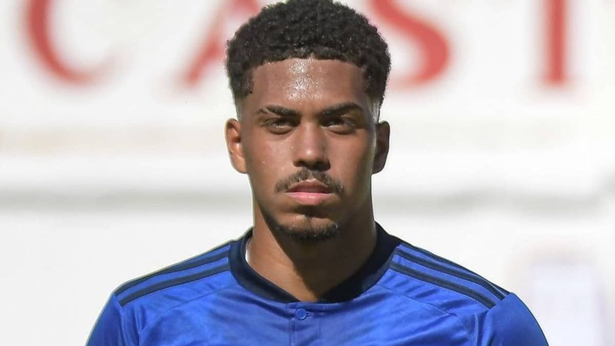 Cruzeiro encaminha renovação com zagueiro destaque do time sub-20