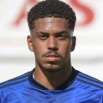 Cruzeiro encaminha renovação com zagueiro destaque do time sub-20