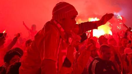 Ruas de fogo: recepção dos colorados para o time do Internacional