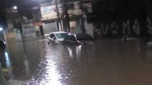Ruas ficaram alagadas no domingo (1º) em SP