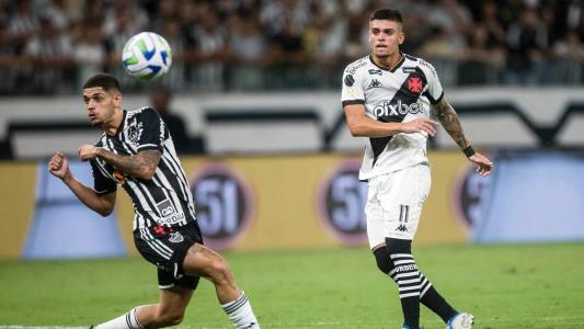 Rubens e Gabriel Pec, jogadores de Atlético e Vasco