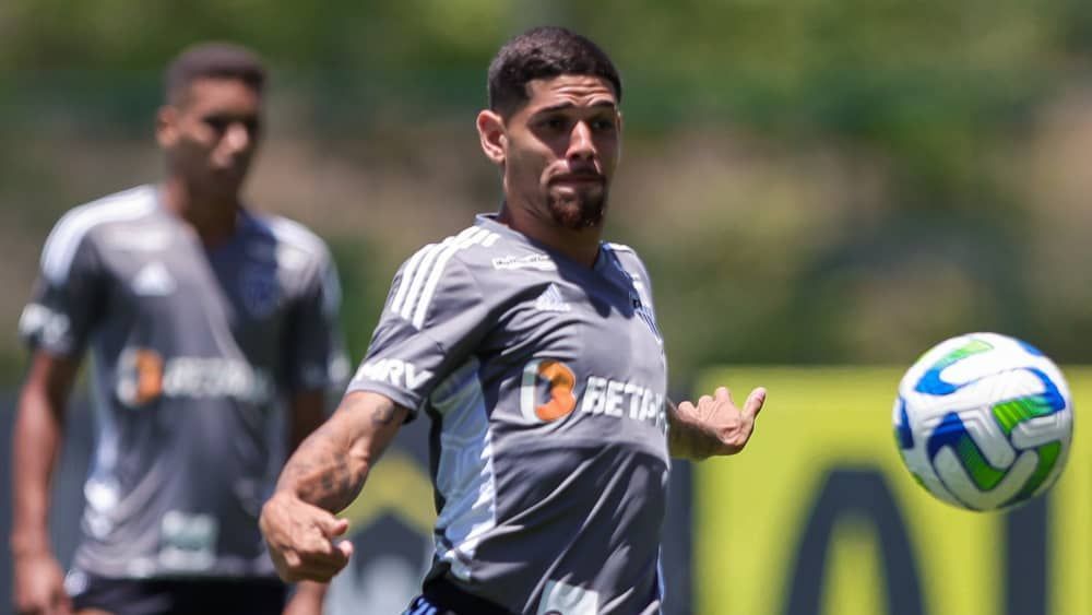 Jogador do Atlético admite ser 'cabeça dura' e valoriza conselhos de colegas