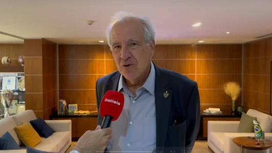 Rubens Menin celebrando o título brasileiro de 2021