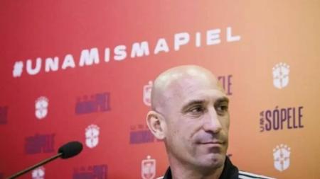 Rubiales foi suspenso pela Fifa