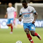 Lateral do Bahia foi expulso contra o Atlético nos vestiários; entenda