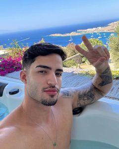 Ryan Silveira foi encontrado inconsciente em um hotel de luxo na Grécia