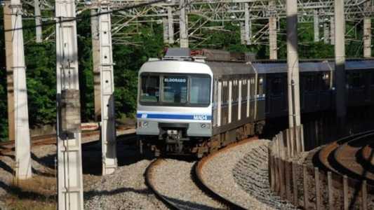 s bilheterias do metrô funcionam das 5h40 às 23h e as estações estão abertas das 5h15 às 23h para quem já possui cartão ou bilhete do metrô