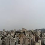 Vai chover no sábado de Carnaval em BH? Confira previsão do tempo para a folia na capital mineira