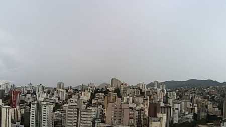 Sábado de carnaval tem previsão de pancadas de chuva durante todo o dia