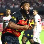 Enderson Moreira celebra variação de esquema no Sport