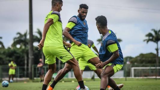 Sabino, zagueiro do Sport