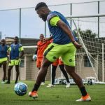 Sabino sofre entorse no tornozelo e não deverá participar de Ceará x Sport