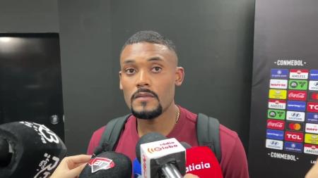 Sabino, jogador do São Paulo, em zona mista