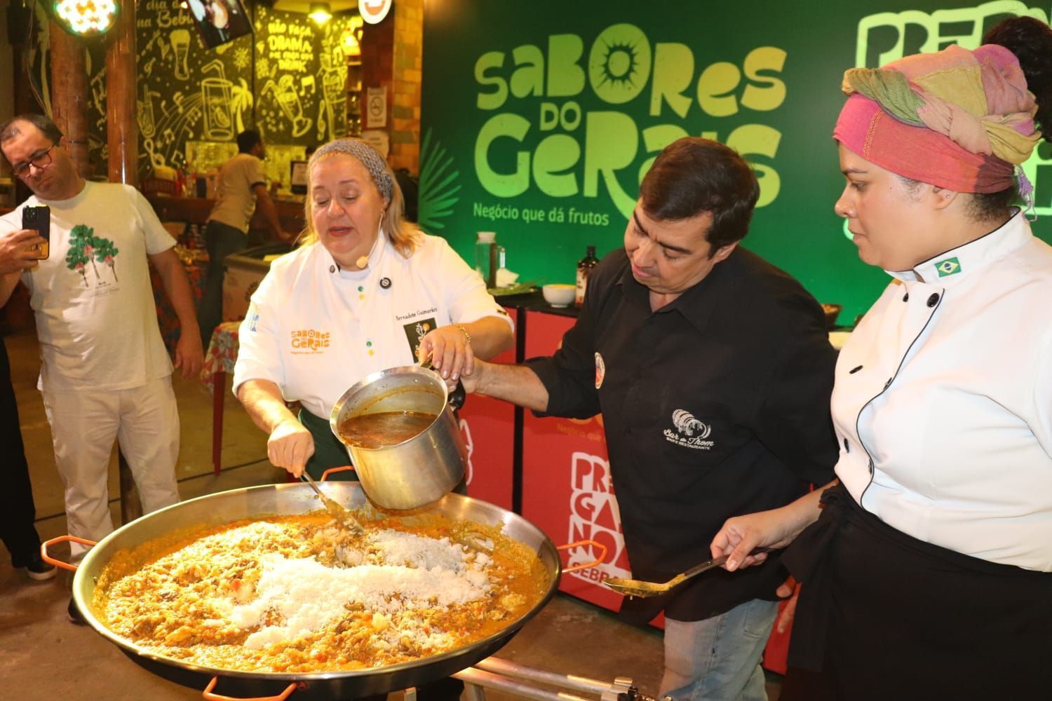 Sabores do Gerais inaugura Cozinha Show em Montes Claros com presença de empreendedores