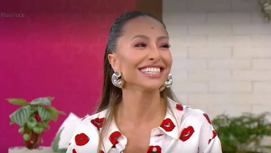 Sabrina Sato abriu o coração no 'Mais Você'