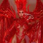 Fantasiada de dragão de São Jorge, Sabrina Sato é destaque nas redes sociais