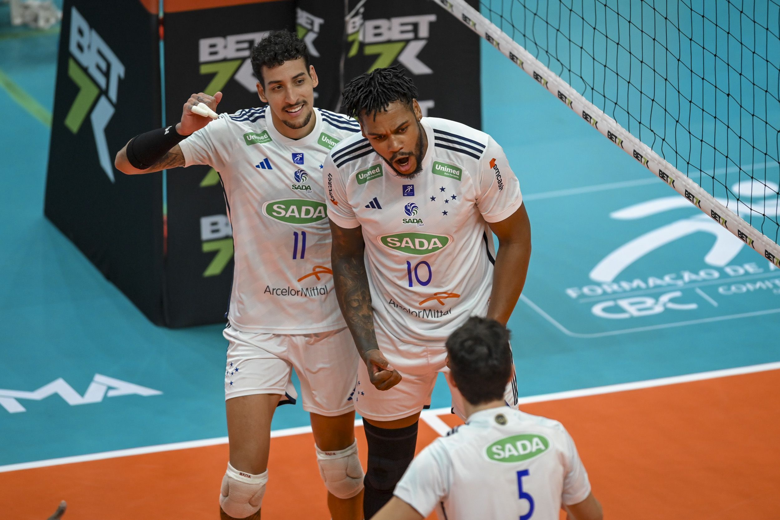 Cruzeiro vence Araguari e encaminha vaga como líder da Superliga Masculina de Vôlei