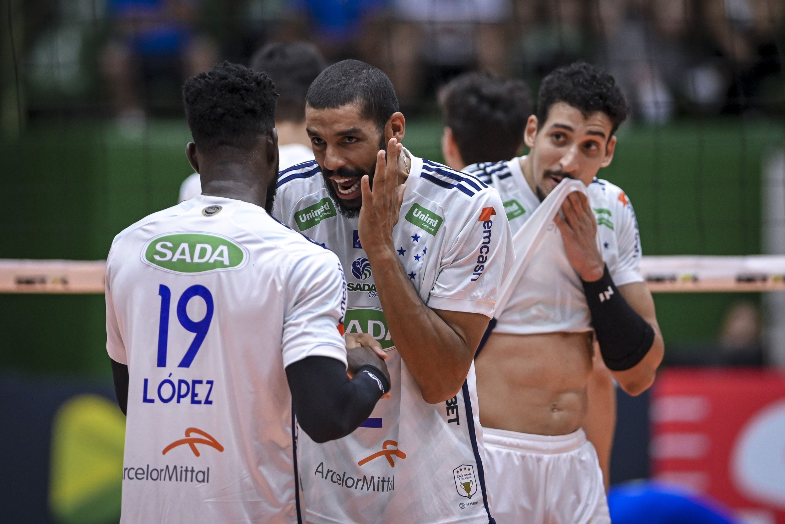 López e Wallace se destacam com 'aproveitamento incomum' em vitória do Sada Cruzeiro