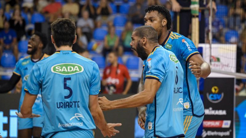 Sada Cruzeiro vence Sesi Bauru e aumenta vantagem na liderança da Superliga