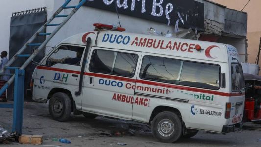 "A destruição causada é imensa. Mais de dez corpos já foram confirmados", afirma a polícia