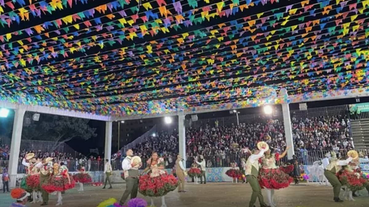 Arraial de Belo Horizonte: saiba a programação deste domingo (30) na Praça da Estação