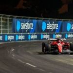 Vídeo: Sainz se envolve em acidente com tampa de bueiro em treino em Vegas