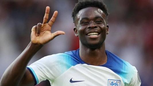 Saka marcou três gols para a Inglaterra