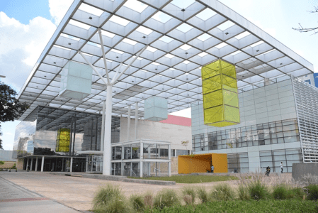 Foto mostra fachada do Centro Cultural Presidente Itamar Franco, em Belo Horizonte