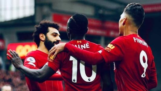Salah, Mané e Firmino formaram um trio de ataque de sucesso