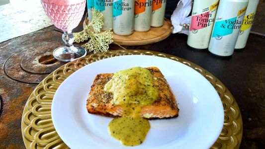 Salmão ao molho de limão