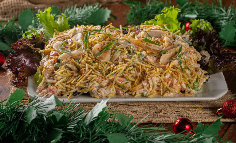 Salpicão de Natal: confira dicas de segurança para preparo e compra de frango
