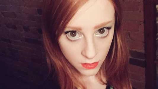 Samantha ficou conhecida por atuar no remake de 'Carrie, a Estranha', em 2013