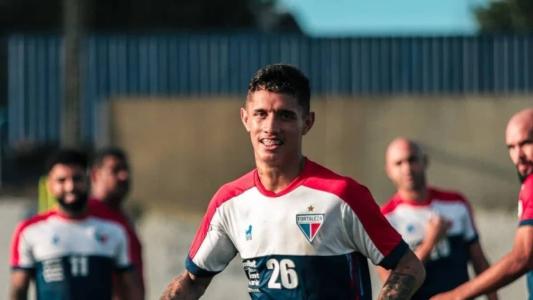 Sammuel, jovem meia do Fortaleza que vai jogar no Atlético-GO até o fim de 2023